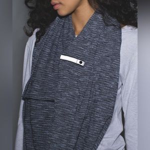 Lululemon | Vinyasa Scarf